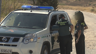 El hombre hallado muerto en El Molar falleció de una puñalada y tenía un disparo
