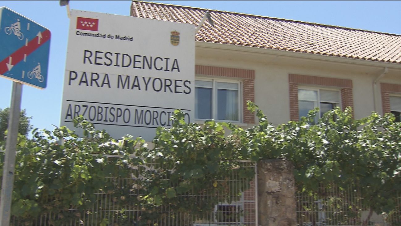Los últimos ancianos abandonan la residencia de Soto que cierra este sábado