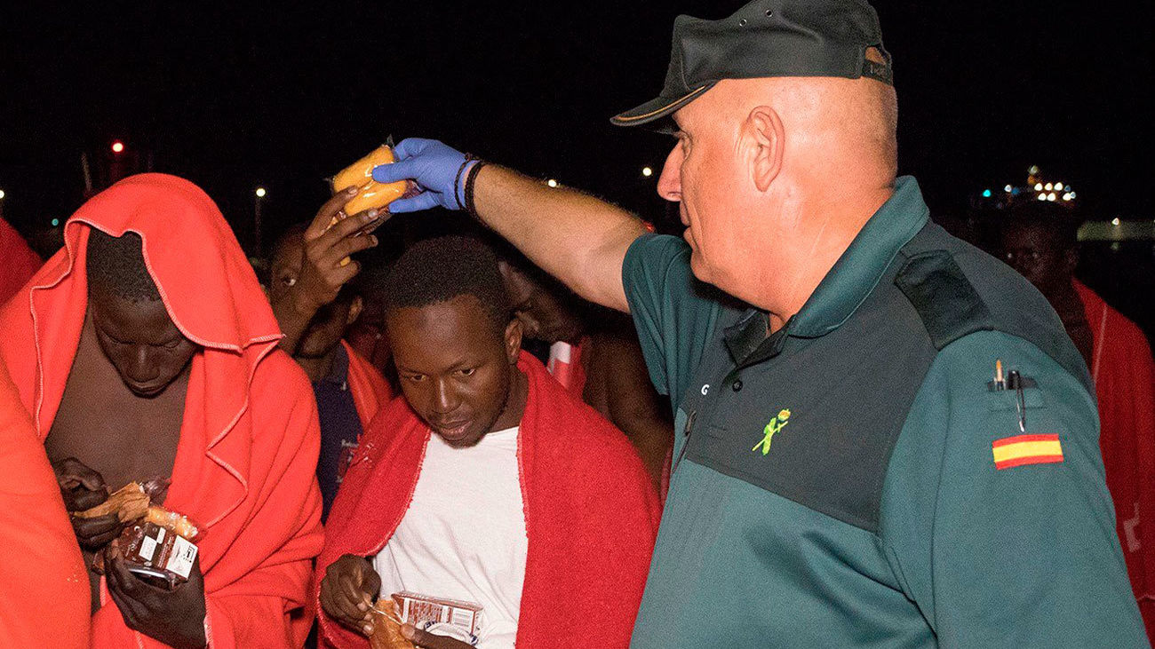 Rescatados 124 inmigrantes de tres pateras en el mar de Alborán