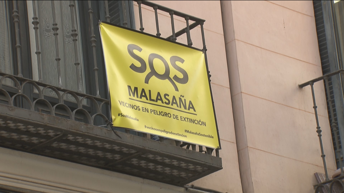 Los vecinos de Malasaña denuncian que el botellón ha vuelto a la Plaza Dos de Mayo