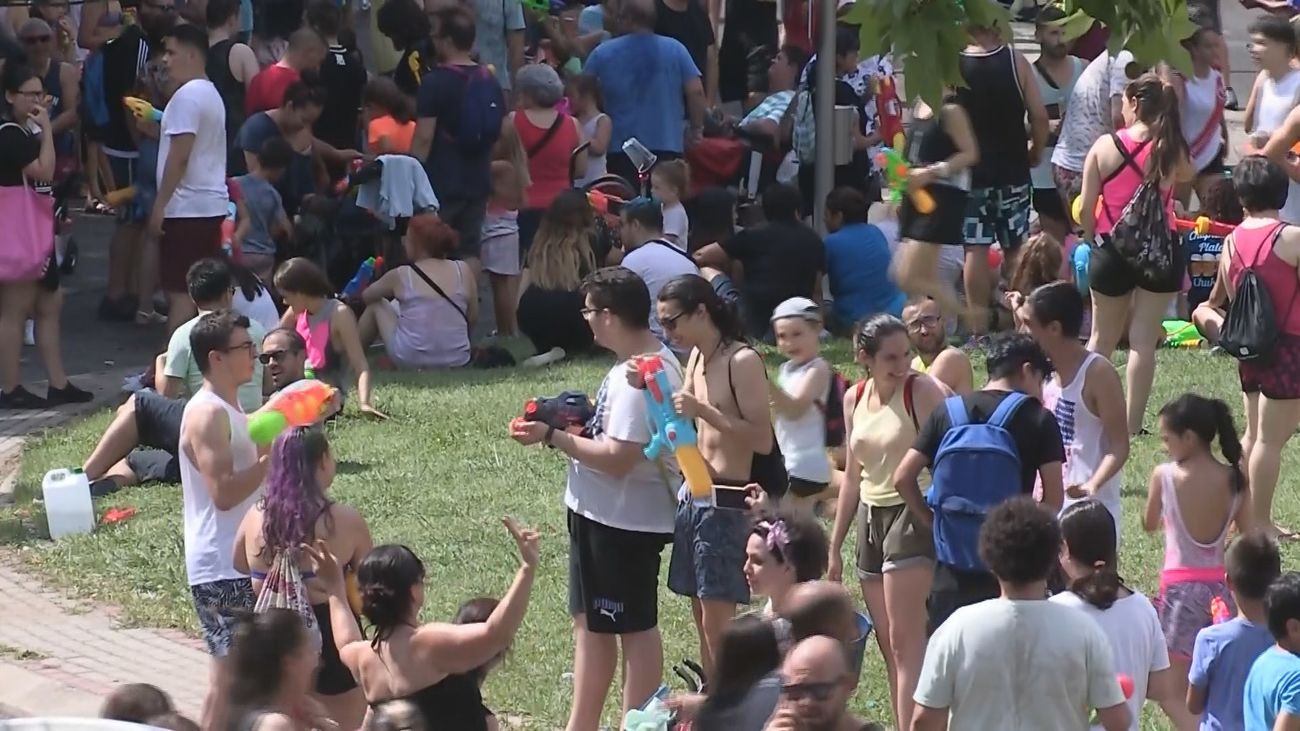 Miles de madrileños en la Batalla naval de Vallecas