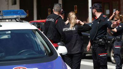 Detenido en Bilbao tras agredir a su pareja y atrincherarse con un bebé