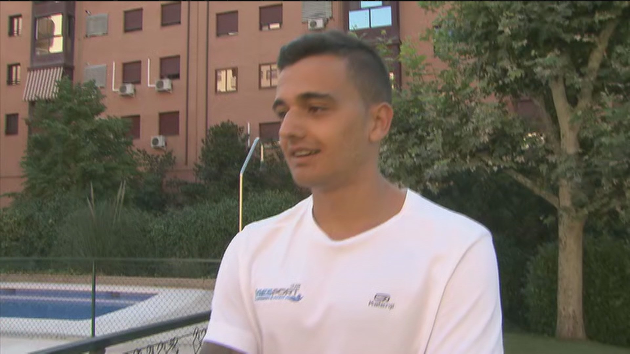 Alejandro, el socorrista que salvó a un niño en Vicálvaro: "Vi que no se movía y me tiré a por él"