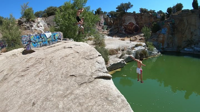 Menores de Alpedrete se juegan la vida bañándose en las canteras