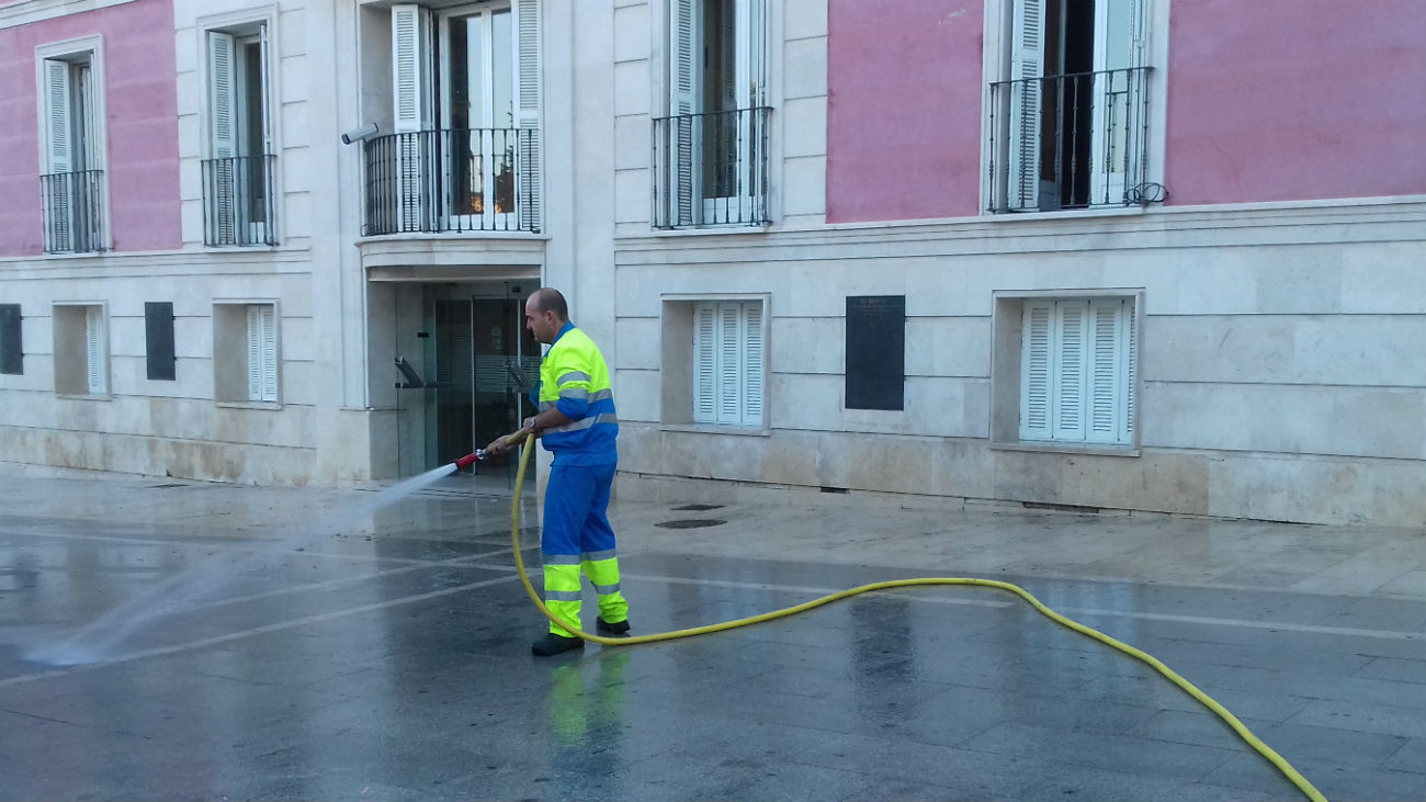 Aranjuez pone en marcha un plan de limpieza intensiva que afecta al tráfico