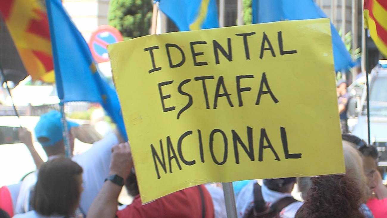 Los afectados por Idental exigen que su caso se declare emergencia sanitaria urgente