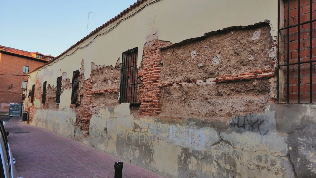 El peligro de un viejo cuartel que se cae a trozos en Alcalá de Henares