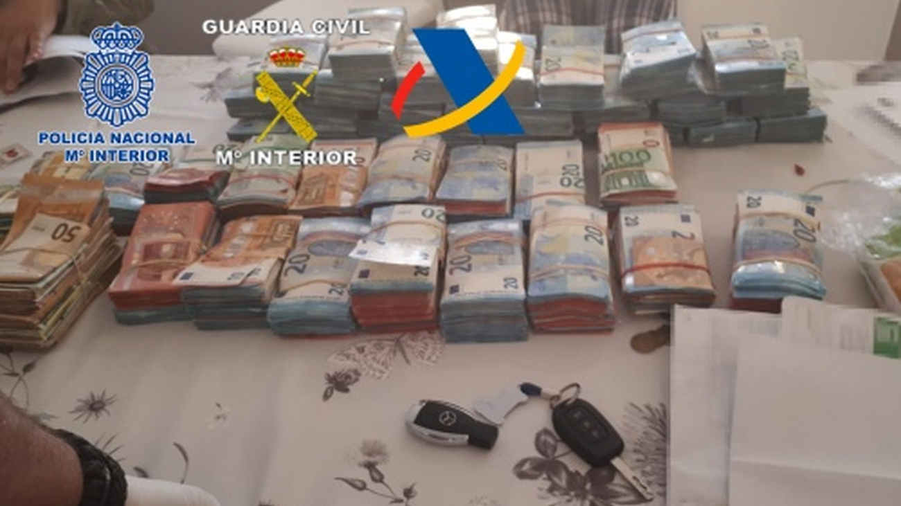 Cae una red de narcotráfico con 23 detenidos y 16.000 kilos de hachís