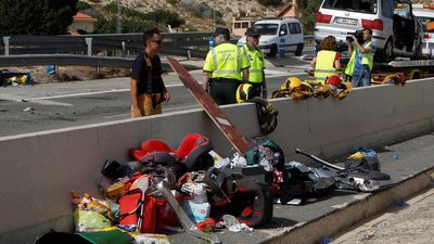 Fallecen tres personas, entre ellas un niño de dos años,  tras colisionar un turismo en El Campello