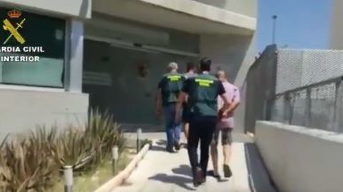 Dos detenidos en Alicante por apropiarse de más de 200.000 euros de una anciana que fingían cuidar