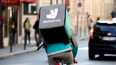 La Justicia estima que los 'riders' de Deliveroo son asalariados y no autónomos