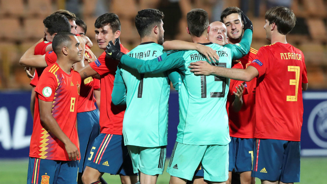 0-0 (3-4). España sub'19 tumba a Francia en los penaltis y jugará la final