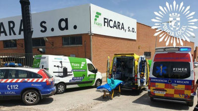 La Policía de Pinto rescata a un hombre encerrado en un furgón blindado