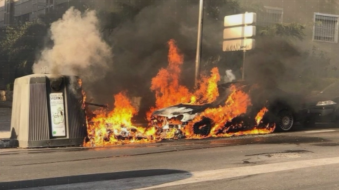 ¿Quién está detrás de la quema de contenedores en Ciudad Lineal?