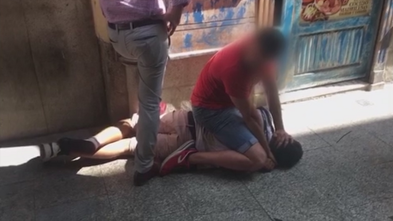 Intentó robarle el móvil a una mujer en el centro de Madrid y acabó así