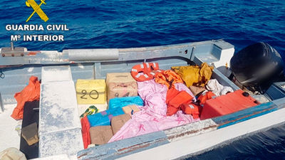 Intervenidas en Huelva más de tres toneladas de hachís tras una intensa persecución en alta mar