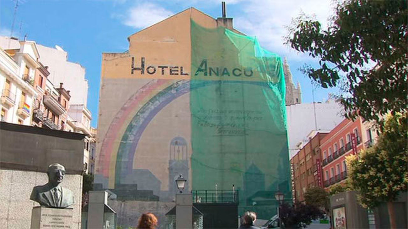 El futuro incierto del mural de Tierno Galván en la Plaza del Carmen