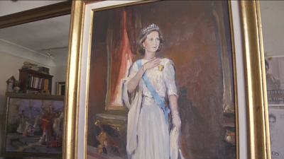 Así son las obras de Ricardo Sanz, el 'Pintor Real'