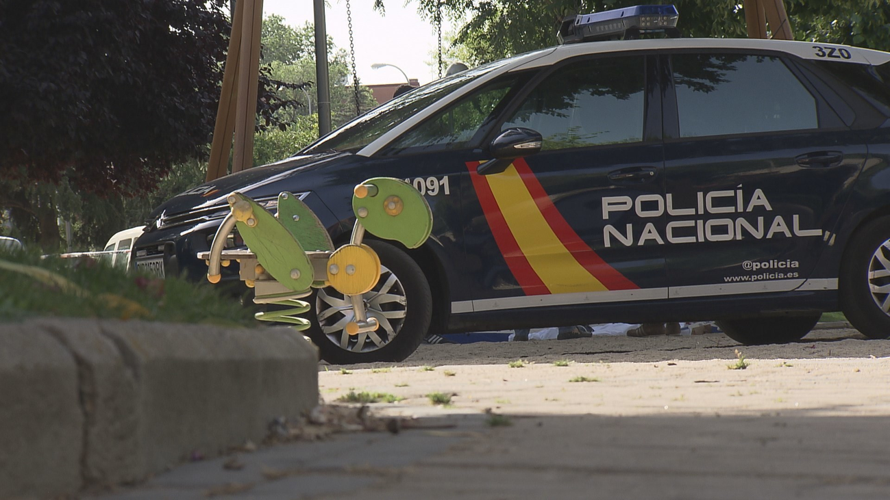Cuatro fugados tras la detención de una mujer con documentación falsa en Carabanchel