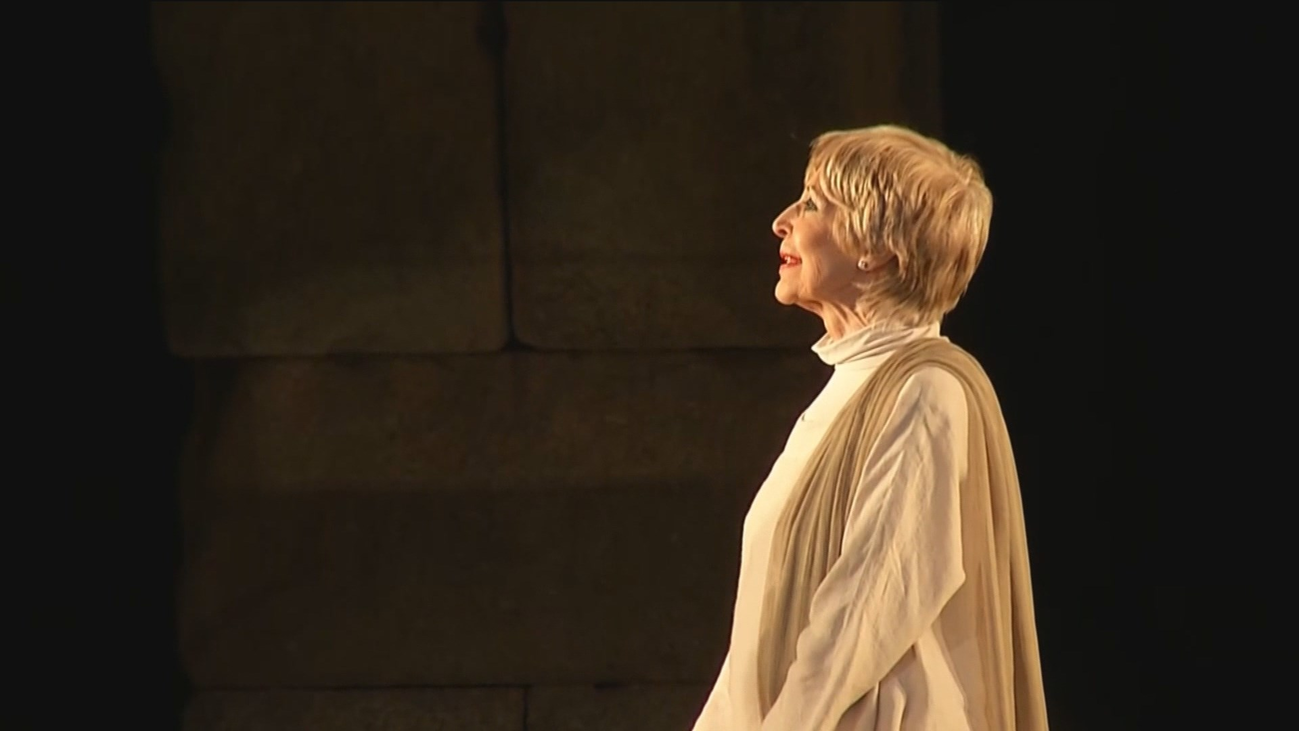 Concha Velasco triunfa en el Festival de Mérida con su 'Metamorfosis'