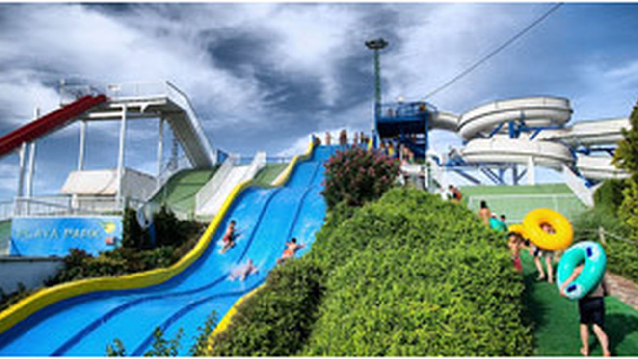 Un incendio obliga a desalojar  un  parque acuático de Ciudad Real