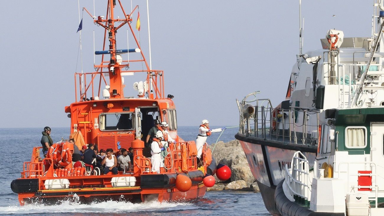 Desembarcan en Almería 72 inmigrantes rescatados en el Mar de Alborán