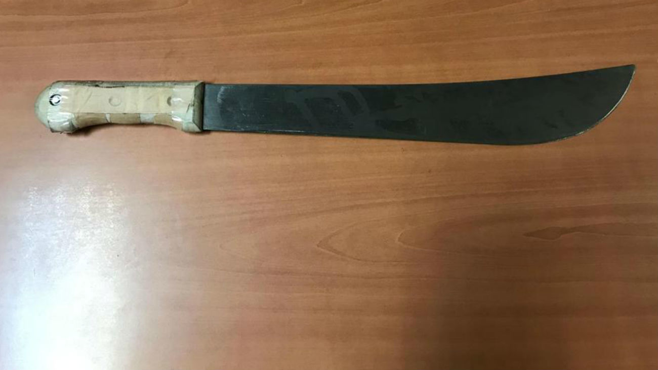 Detenido en Vallecas por intentar agredir con un machete a un policía municipal