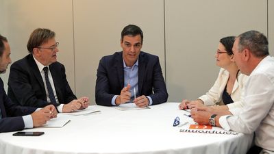 Ábalos da por cerrado un acuerdo con Compromís para investir a Sánchez