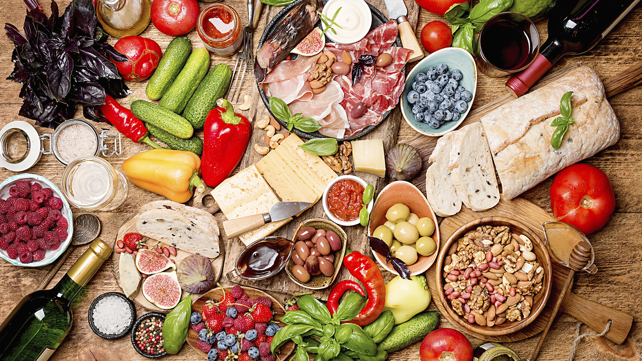 Crece en verano la cantidad de comida que tiramos a la basura