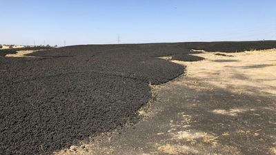 Un vertido ilegal de lodos inunda de mal olor a Brunete