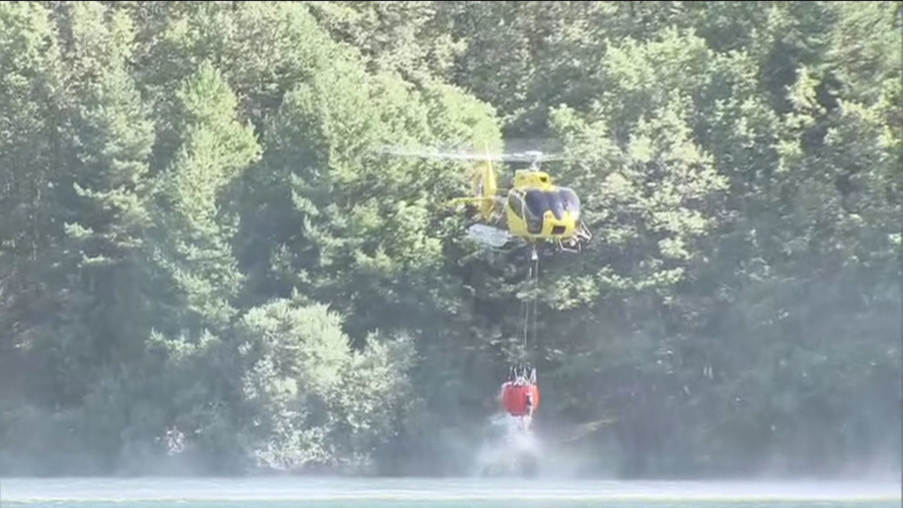 El incendio de Miraflores estabilizado mientras se busca al pirómano