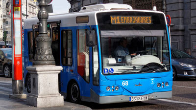 Un hombre es detenido por insultos racistas y agresión en un autobús de la EMT