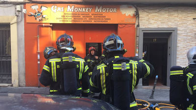 Extinguido un incendio en un taller de Usera sin daños personales
