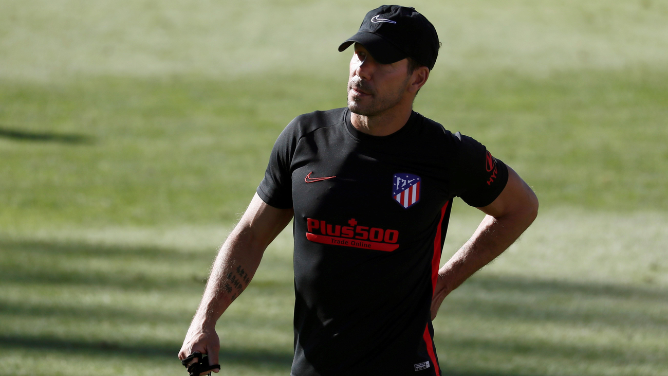 Simeone y Sarri, duelo grande en los banquillos