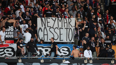 Los hinchas del PSG se hartan de Neymar