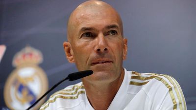 Zidane: "James está en forma y estoy contento con tenerlo"