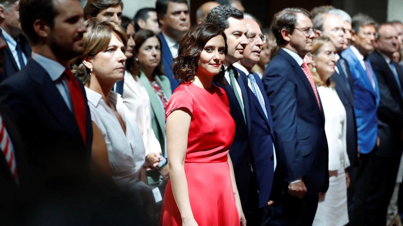 Casado y cuatro expresidentes arropan a Ayuso