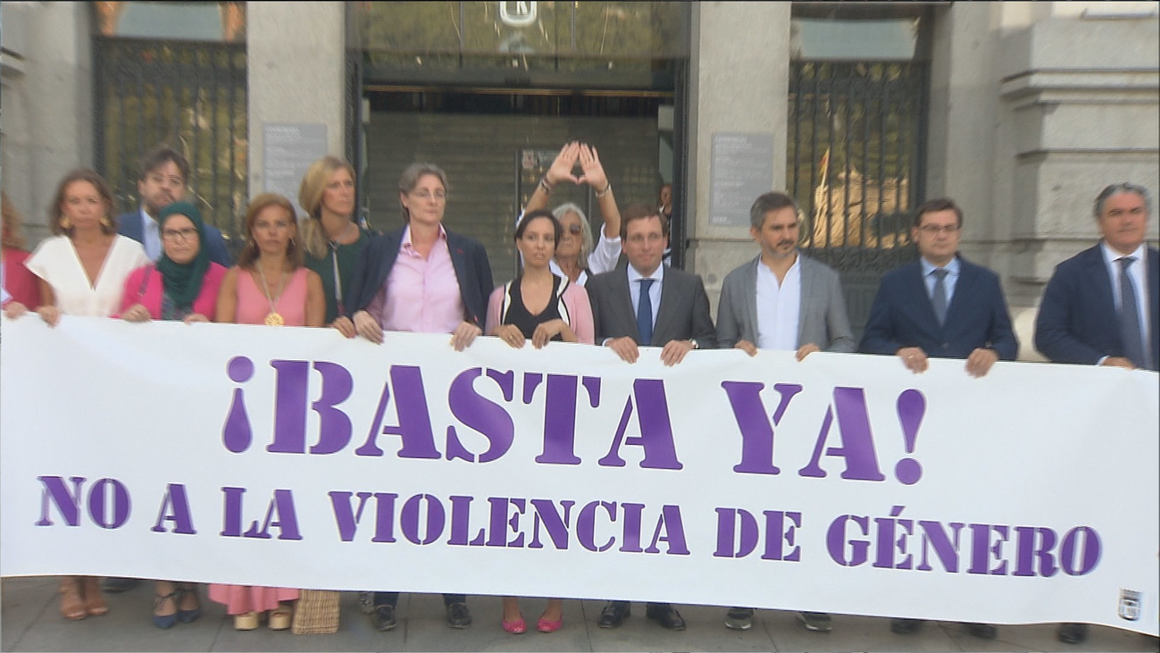 Minuto de silencio en Madrid por la última víctima de la violencia machista