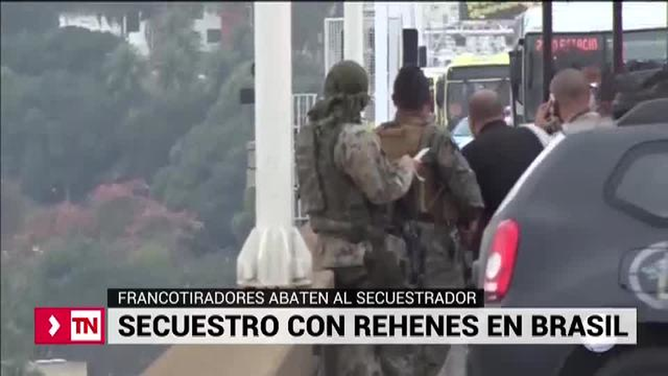 La Policía brasileña abate al secuestrador y libera a los rehenes de un autobús