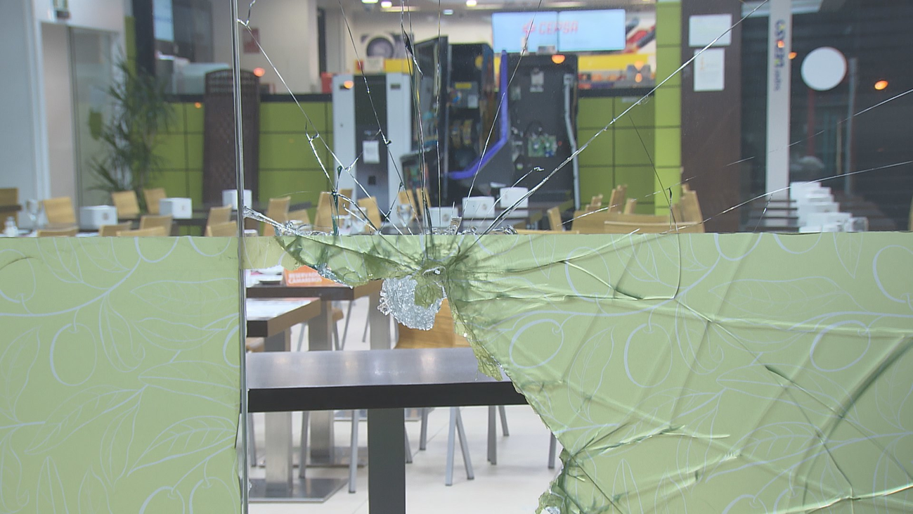 Asalto a una gasolinera con las empleadas dentro en el distrito de Barajas