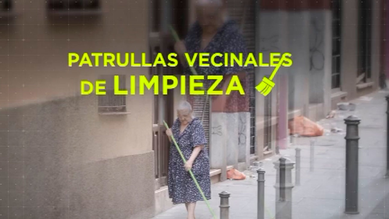 Patrullas vecinales limpian Lavapiés
