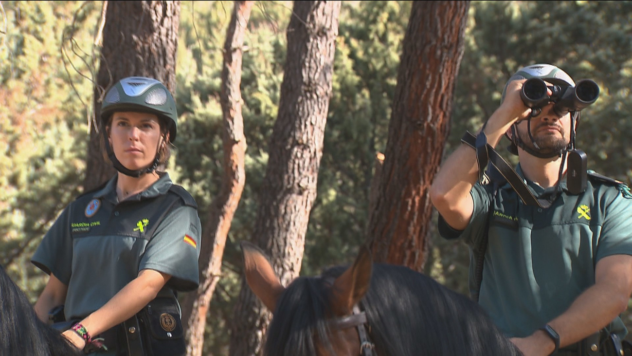 La Guardia Civil usa patrullas a caballo para prevenir incendios en Madrid