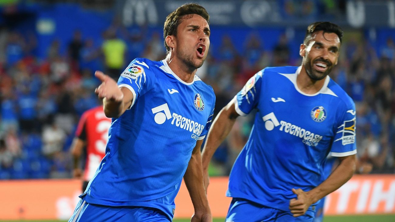 Jaime Mata celebra un gol