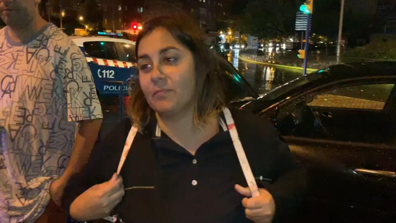 Una mujer atrapada con sus dos hijos en su coche por la inundación en Fuenlabrada