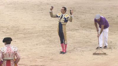 El Cid corta tres orejas en una gran faena en Colmenar Viejo