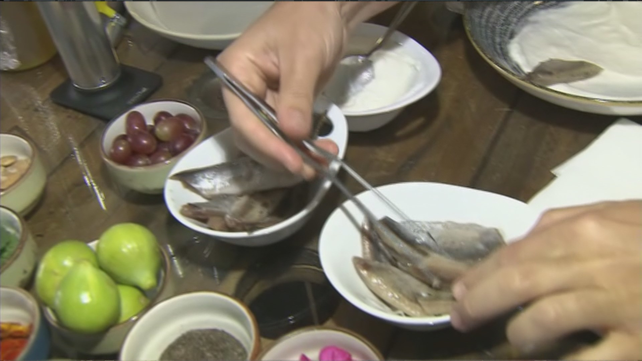 Alex Alcántara, el chef que conquistó a Barack Obama, llega a Telemadrid con sus mejores recetas