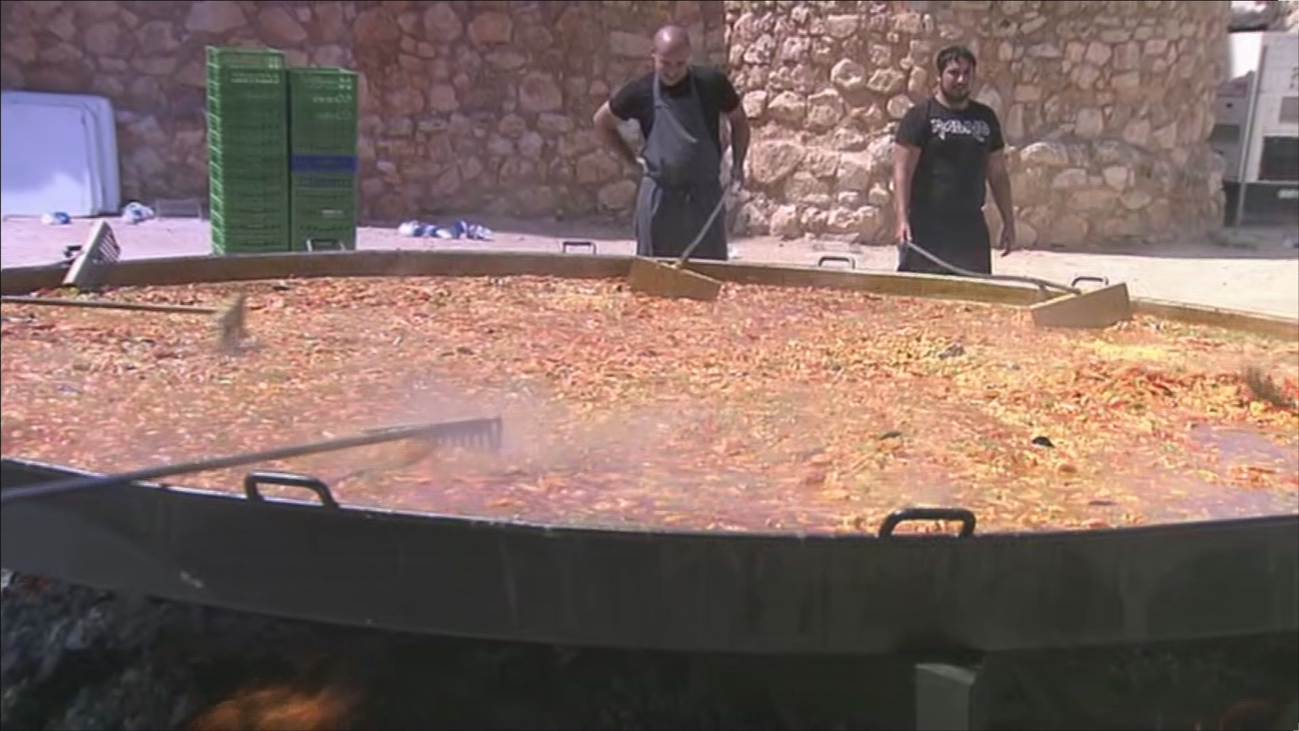 Villarejo de Salvanés da comienzo a las fiestas con su tradicional paellada