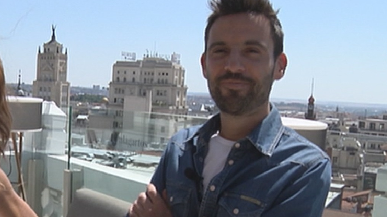 Así es Manu Pérez, el nuevo presentador del TN2