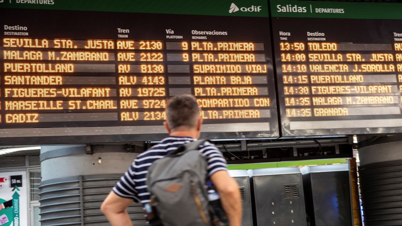 Renfe cancela cerca de 200  trenes en plena 'operación retorno'