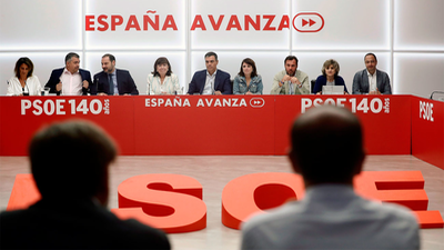 Ábalos anuncia contactos con Unidas Podemos y ERC esta semana